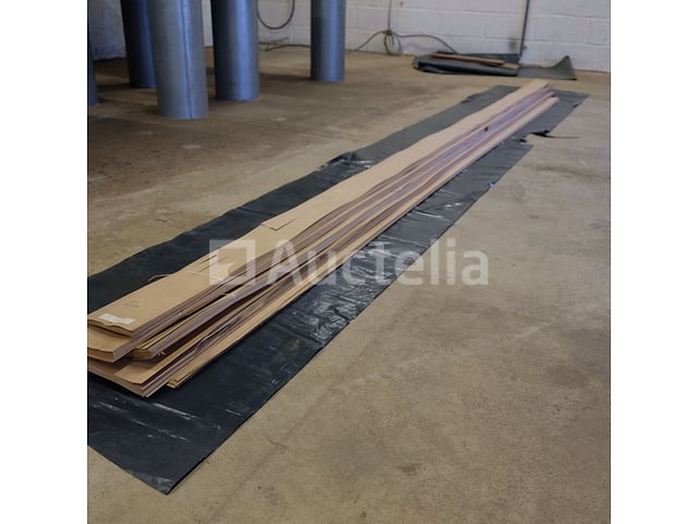 Prachtige gestoomde beukenfineer, 201,20 m² – foto 2 – kavel bij Auctelia, Sankt Vith