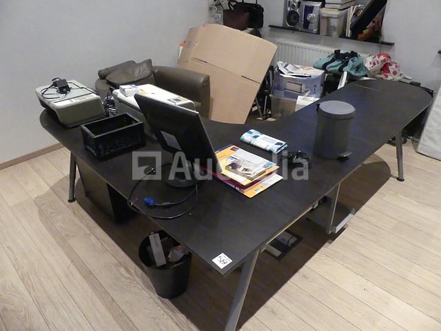 REF: Lot 058 - L-vormig bureau (Geen andere accessoires) – foto 5 – kavel bij Auctelia, Anderlecht