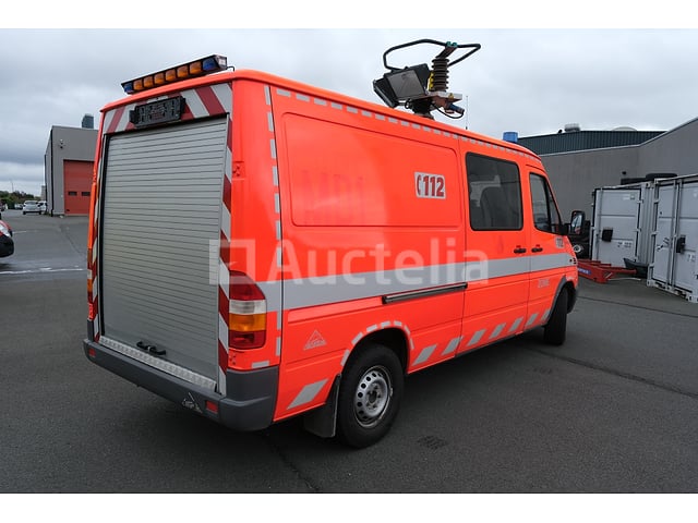 REF: Lot V3 - Mercedes-Benz 313 CDI-D brandweerwagen (2001-46,381 km-VIN:WDB9036621R261673) – foto 5 – kavel bij Auctelia, Cuesmes