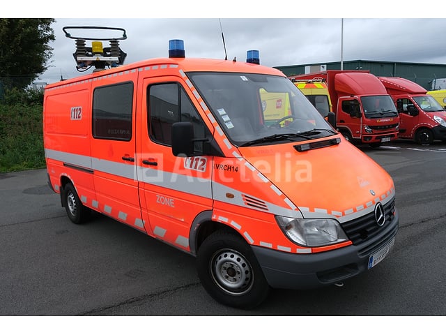 REF: Lot V3 - Mercedes-Benz 313 CDI-D brandweerwagen (2001-46,381 km-VIN:WDB9036621R261673) – foto 3 – kavel bij Auctelia, Cuesmes