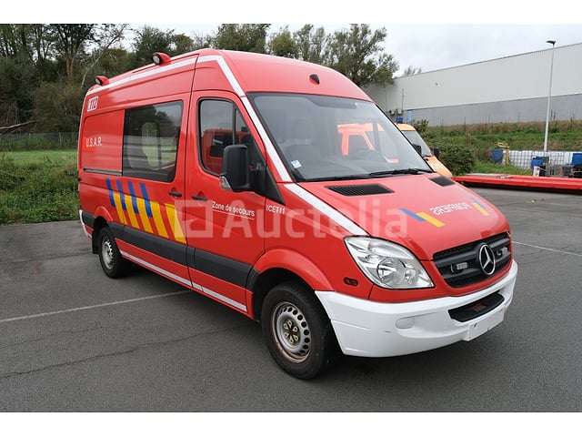 REF: Lot V4 - Mercedes-Benz 318 CDI-D brandweer pickup bus (2008-399.253 km-VIN:WDB9066331S319598) – foto 3 – kavel bij Auctelia, Cuesmes