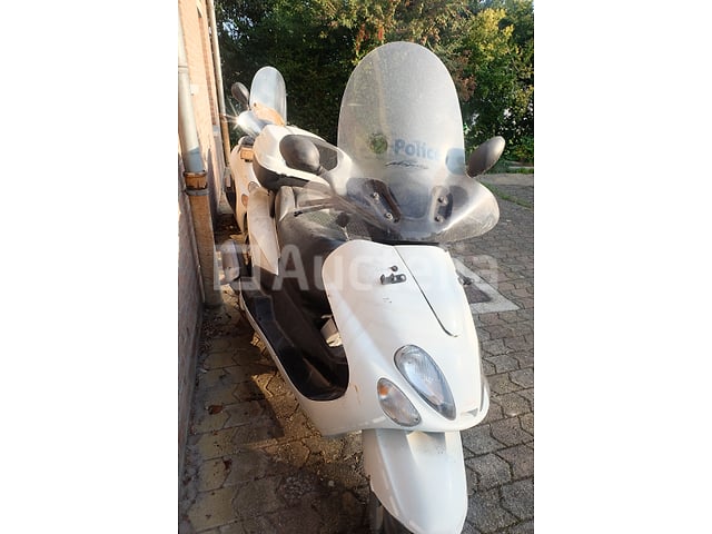 REF: V2 - 125 cc scooter (voor onderdelen) MBK Skyliner – foto 9 – kavel bij Auctelia, Waremme
