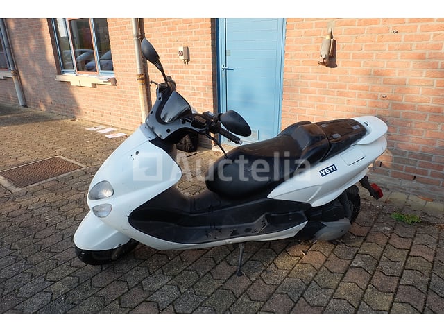 REF: V3 - Scooter 125 cm³ (voor onderdelen) MBK Skyliner (VIN: VTLSE067000005716) – foto 5 – kavel bij Auctelia, Waremme