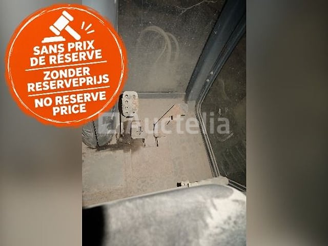 REF: Wijnegem 2 - Veegwagen (voor onderdelen) Hako CM1200 – foto 2 – kavel bij Auctelia, Wijnegem