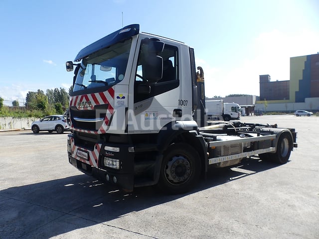 REF:10007 - Containertruck Iveco 310 Stralis (2018-31,097 km)(VIN:WJMA62AN30C398938) – kavel bij Auctelia, Bruxelles