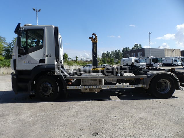 REF:10007 - Containertruck Iveco 310 Stralis (2018-31,097 km)(VIN:WJMA62AN30C398938) – foto 4 – kavel bij Auctelia, Bruxelles