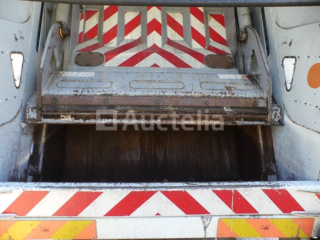 REF:1066 - Renault Access D19 vuilniswagen (2018-81,434 km)(VIN:SEG1932AL6BJ24938) – foto 8 – kavel bij Auctelia, Bruxelles