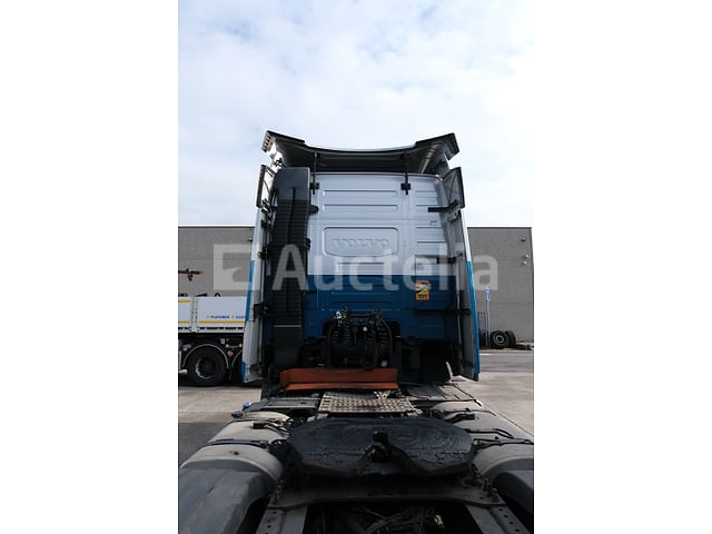 REF:1SLD362 - Volvo FH 460 Tractor Unit (2017-807,495 km-VIN:YV2RTY0A1HB823192) – foto 8 – kavel bij Auctelia, Fleurus