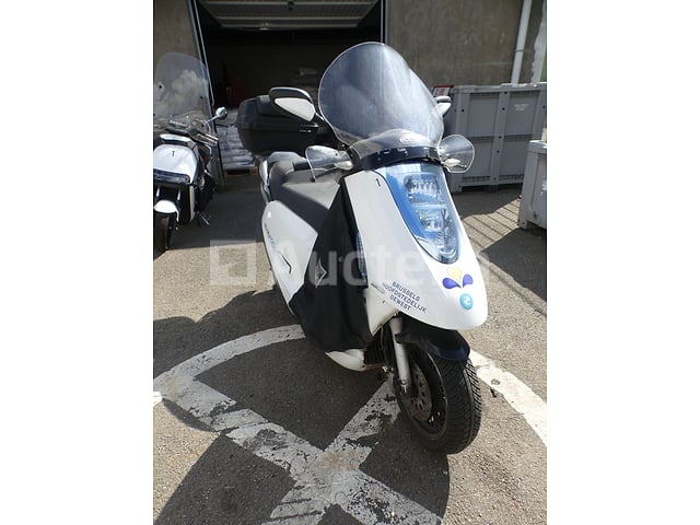 REF:20034 - Eccity Motorfietsen Emart Eccity 125 elektrische scooter (VIN:VKPAR67AE17000331) – foto 3 – kavel bij Auctelia, Bruxelles