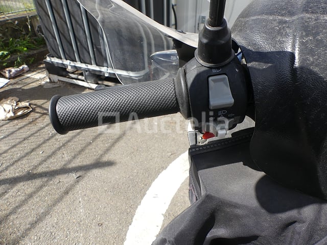REF:20034 - Eccity Motorfietsen Emart Eccity 125 elektrische scooter (VIN:VKPAR67AE17000331) – foto 6 – kavel bij Auctelia, Bruxelles