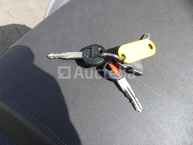 REF:20034 - Eccity Motorfietsen Emart Eccity 125 elektrische scooter (VIN:VKPAR67AE17000331) – foto 5 – kavel bij Auctelia, Bruxelles