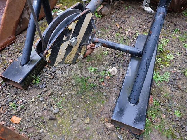 REF:2721017-8 / 2721016-6 - Lier + ondersteuning voor Manitou 5T lier – foto 8 – kavel bij Auctelia, Chaudfontaine