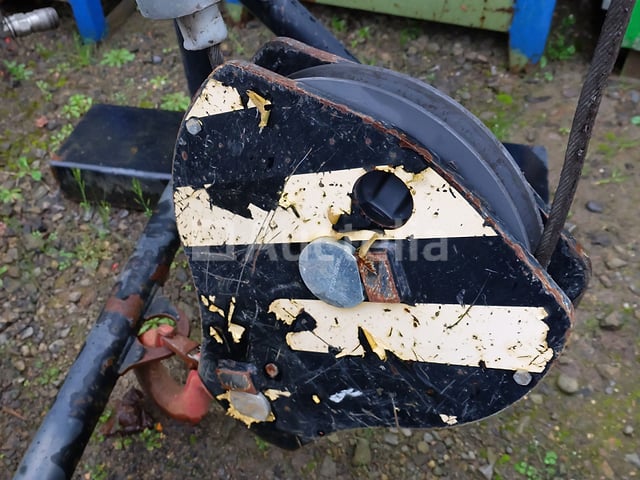 REF:2721017-8 / 2721016-6 - Lier + ondersteuning voor Manitou 5T lier – foto 5 – kavel bij Auctelia, Chaudfontaine