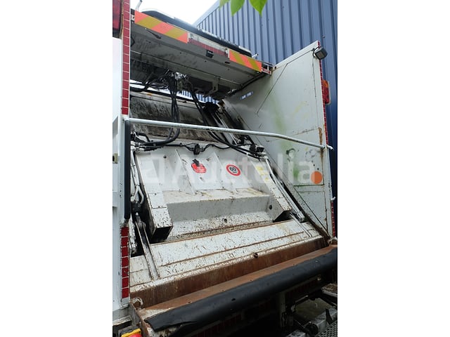 REF:9576 - Renault Access vuilniswagen (2015-120.000 km)(VIN: SEG1932BL6BF21121) – foto 9 – kavel bij Auctelia, Bruxelles