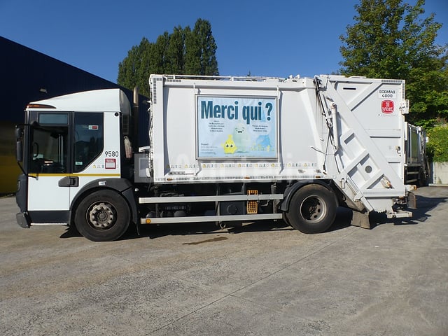REF:9580 - Vuilniswagen Renault Access D19 (2015-123,158 km)(VIN:SEG1932BL6BF21123) – foto 5 – kavel bij Auctelia, Bruxelles