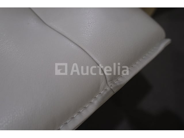 Salontafel met poef – foto 4 – kavel bij Auctelia, Mont-de-l'Enclus