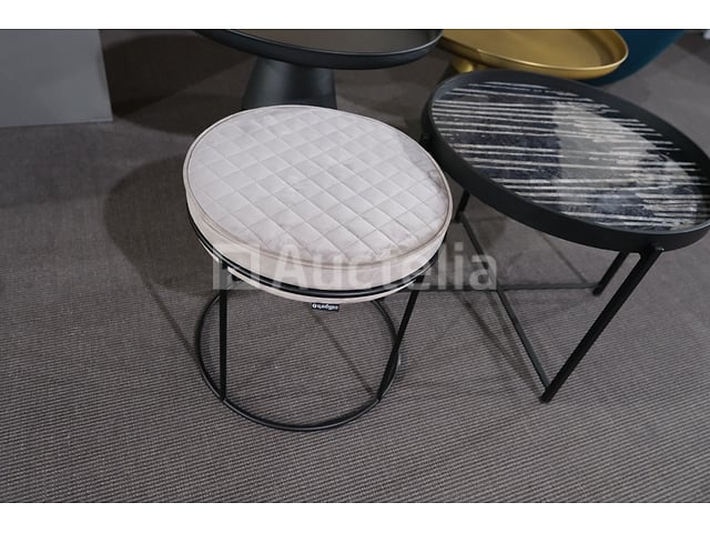 Salontafelset – foto 3 – kavel bij Auctelia, Mont-de-l'Enclus