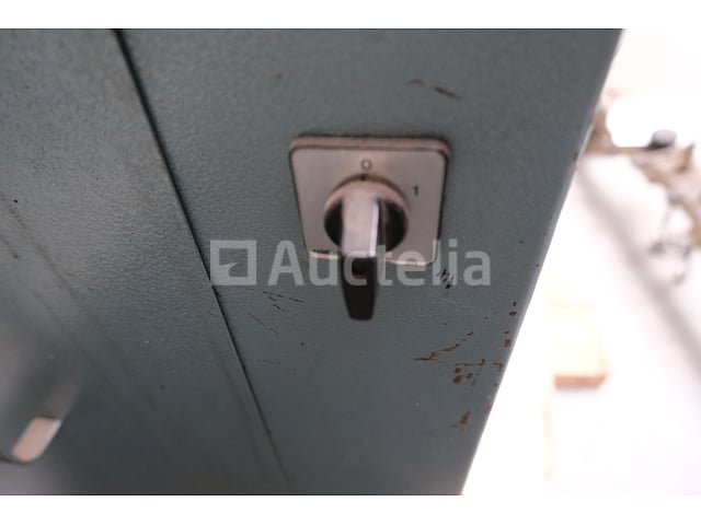 Schoonmaakkast – foto 5 – kavel bij Auctelia, Nivelles