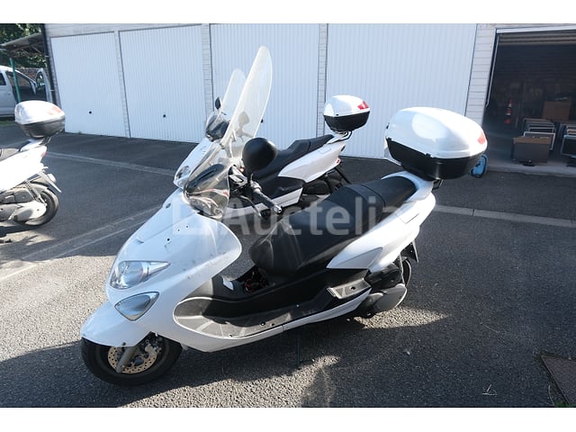 Scooter Yamaha YP125E (2009-3,155 km)(VIN:VTLSE068000011913) – foto 3 – kavel bij Auctelia, Flémalle