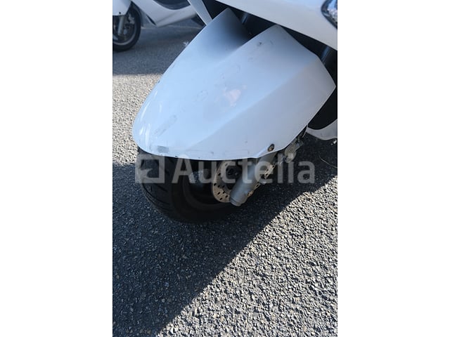 Scooter Yamaha YP125E (2009-3,155 km)(VIN:VTLSE068000011913) – foto 6 – kavel bij Auctelia, Flémalle