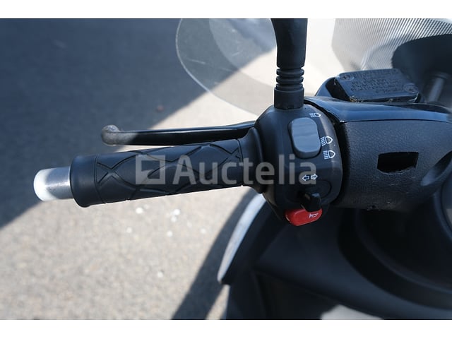 Scooter Yamaha YP125E (2009-3,155 km)(VIN:VTLSE068000011913) – foto 9 – kavel bij Auctelia, Flémalle