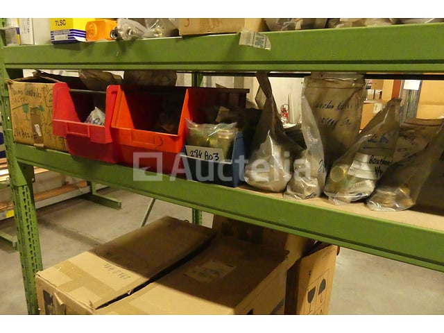 Set accessoires en diverse verwarmingsarmaturen – foto 2 – kavel bij Auctelia, Charleroi