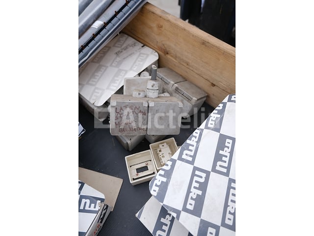 Set diverse elektrische apparatuur – foto 4 – kavel bij Auctelia, Mechelen