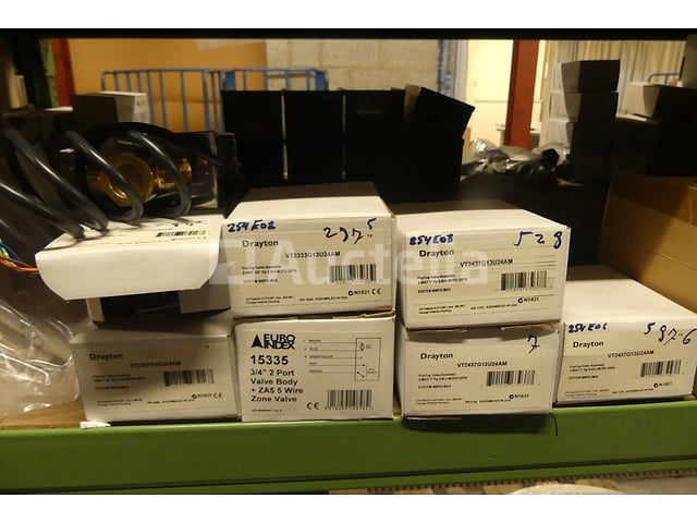 Set kleppen en kogelkleppen – foto 5 – kavel bij Auctelia, Charleroi