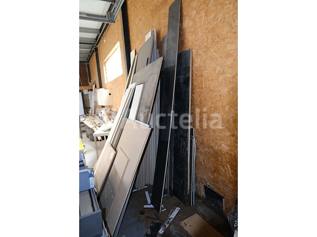 Set panelen en houtrestjes – foto 5 – kavel bij Auctelia, Havelange