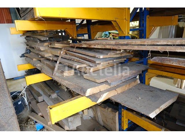 Set planken en eikenresten – foto 4 – kavel bij Auctelia, Havelange