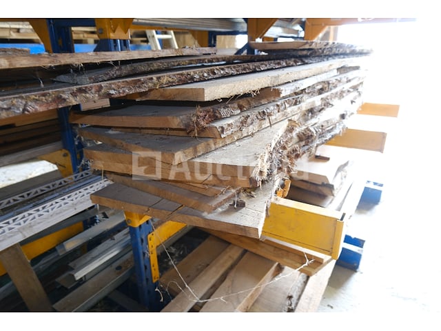 Set planken en eikenresten – foto 3 – kavel bij Auctelia, Havelange