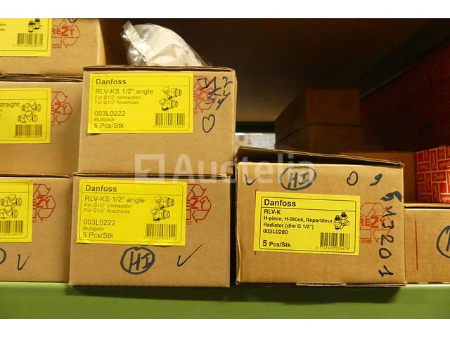 Set thermostatische klepbehuizingen en accessoires voor dito (+/- 200 stuks) – foto 5 – kavel bij Auctelia, Charleroi