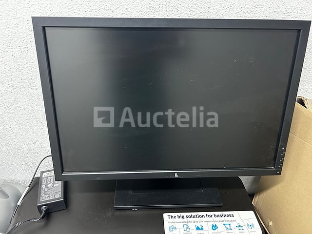 Set van 14 computerschermen – foto 8 – kavel bij Auctelia, Éghezée