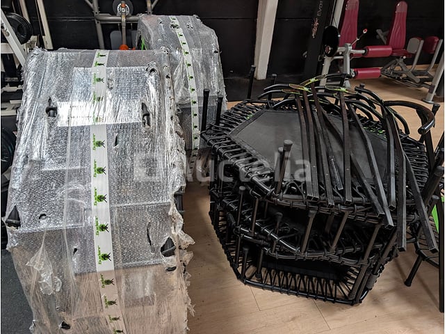 Set van 25 professionele trampolines Springfitness – foto 4 – kavel bij Auctelia, Bastogne