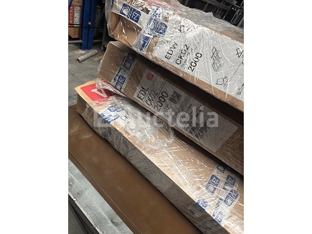 Set van 3 Velux EDL/EDW CK02 fittingen – 550 × 780 mm – onvolledig – kavel bij Auctelia, La Louvière