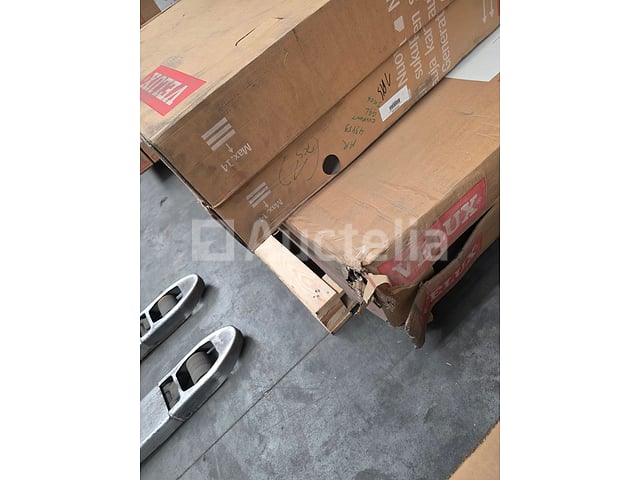 Set van 4 Velux GGL/LPG sjerpen en lijsten – foto 3 – kavel bij Auctelia, La Louvière