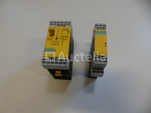 Siemens CPU Universele Controller Set – foto 4 – kavel bij Auctelia, Drogenbos