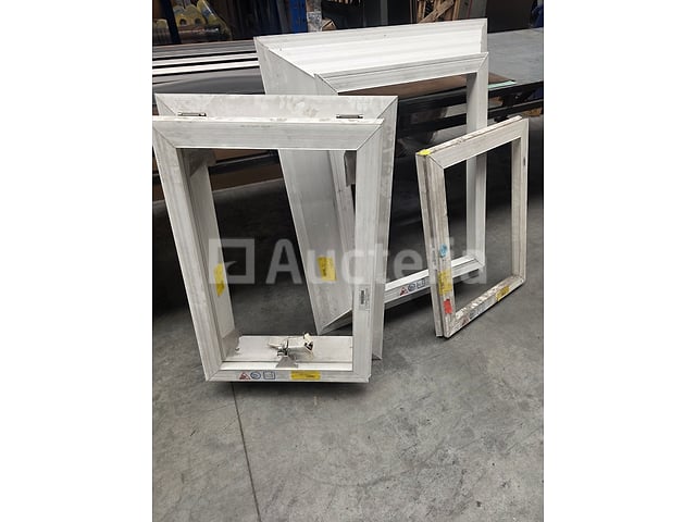 Skylux PVC stoeprand en frame set – diverse afmetingen – kavel bij Auctelia, La Louvière