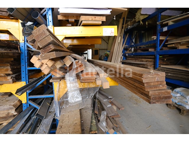Sparrenplankset – foto 2 – kavel bij Auctelia, Havelange