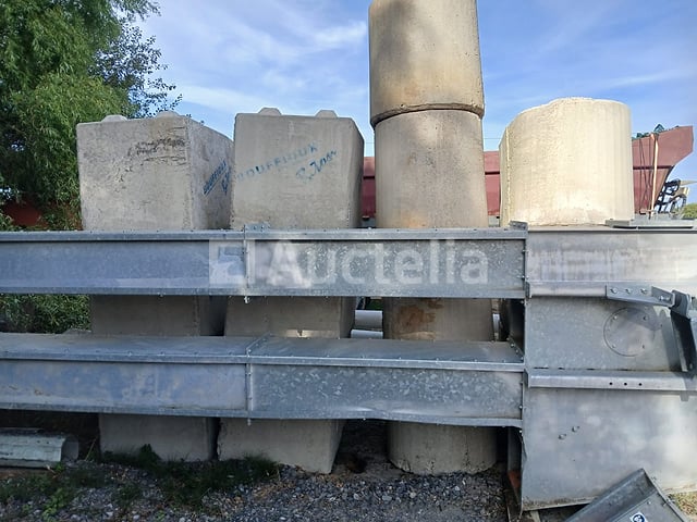 Stapelbare betonblokken – foto 3 – kavel bij Auctelia, Gembloux