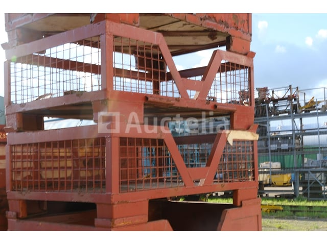 Stapelbare metalen bakken – foto 4 – kavel bij Auctelia, Antwerpen