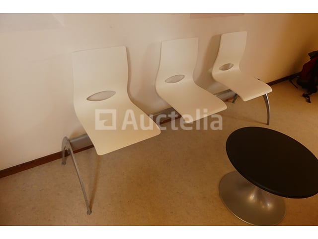 Stoelen, salontafel – foto 3 – kavel bij Auctelia, Chastre