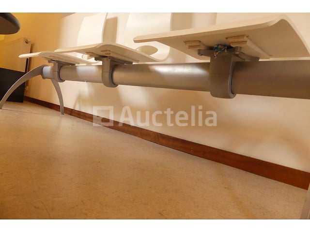 Stoelen, salontafel – foto 4 – kavel bij Auctelia, Chastre
