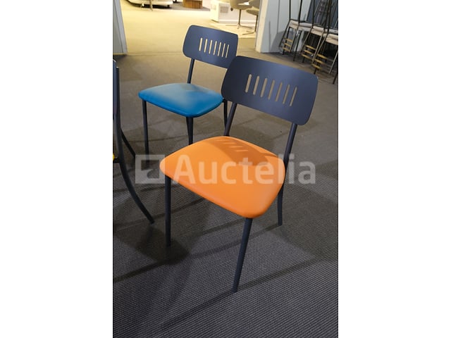 Stoelenset – foto 3 – kavel bij Auctelia, Mont-de-l'Enclus
