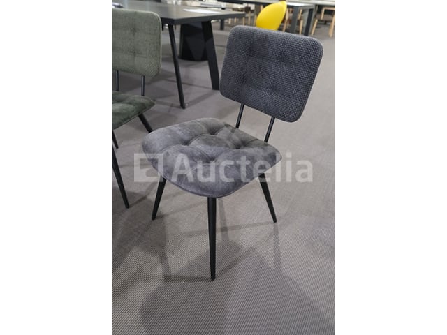 Stoelenset – foto 2 – kavel bij Auctelia, Mont-de-l'Enclus