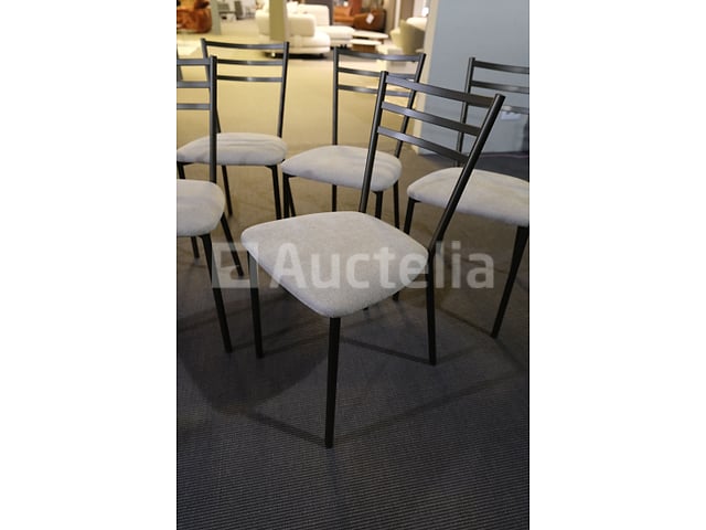 Stoelenset – foto 2 – kavel bij Auctelia, Mont-de-l'Enclus