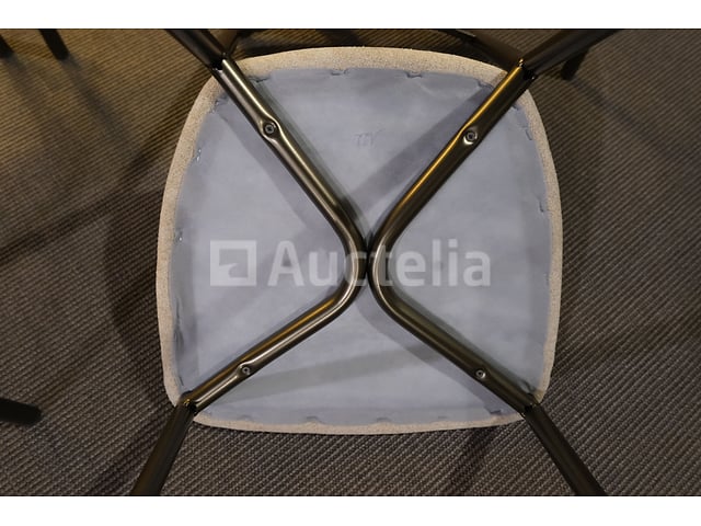 Stoelenset – foto 5 – kavel bij Auctelia, Mont-de-l'Enclus