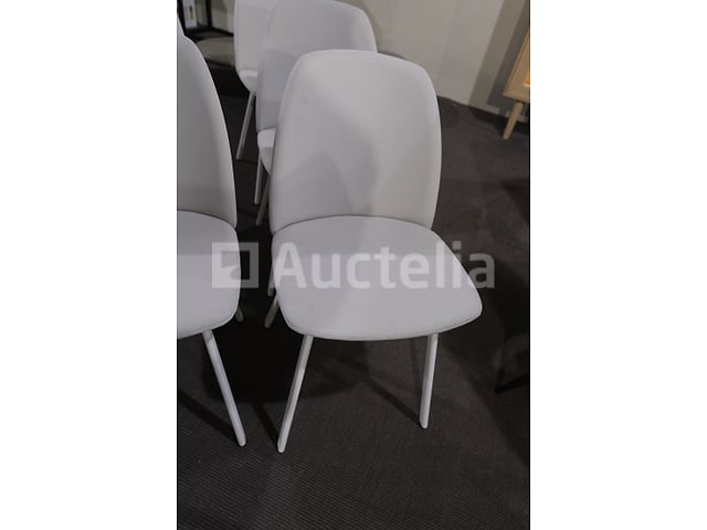 Stoelenset – foto 3 – kavel bij Auctelia, Mont-de-l'Enclus