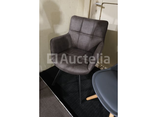 Stoelenset – foto 4 – kavel bij Auctelia, Mont-de-l'Enclus