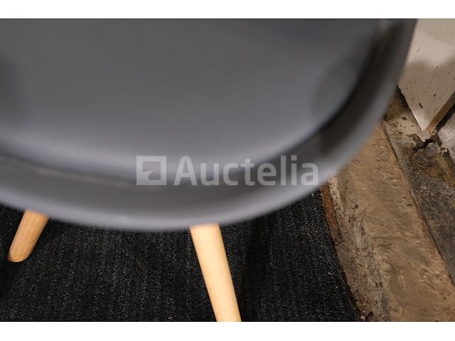 Stoelenset – foto 3 – kavel bij Auctelia, Mont-de-l'Enclus